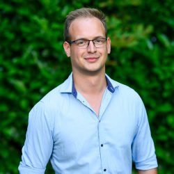 Oláh Viktor sétavezető